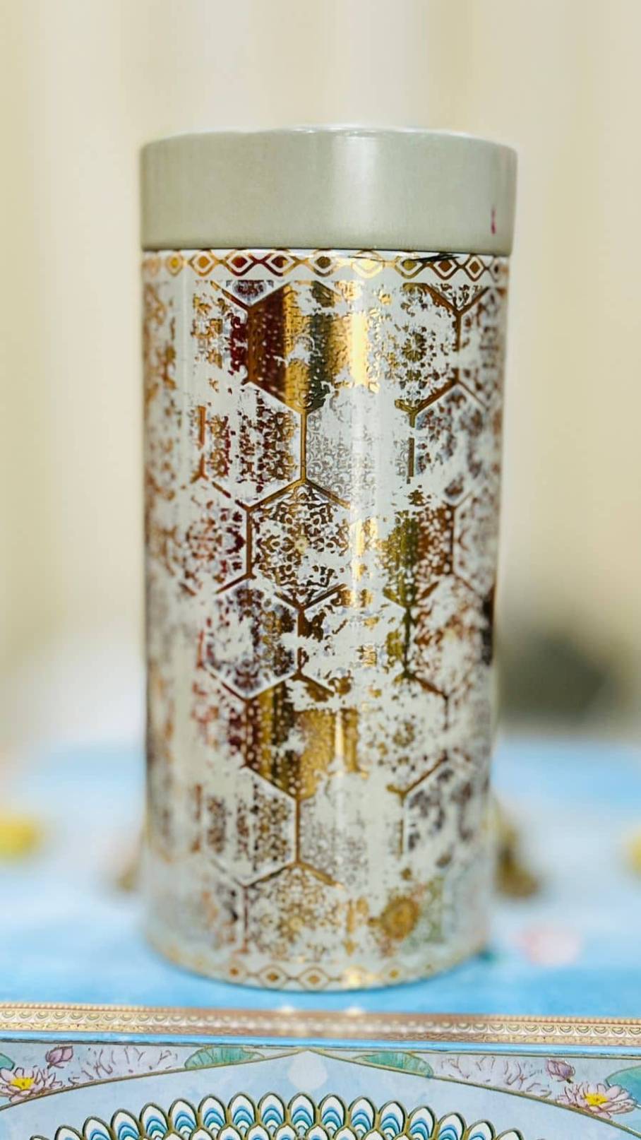 Golden White Printed Tin